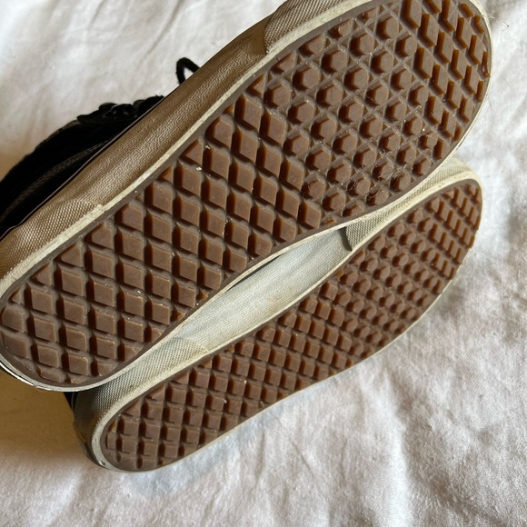 Vans Black and Gray High-Top Sneakers woman's 7 1/2. - Picture 4 of 8